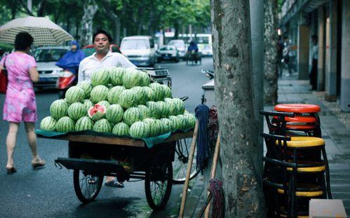路口网吃瓜,揭秘网络吃瓜群众的狂欢盛宴