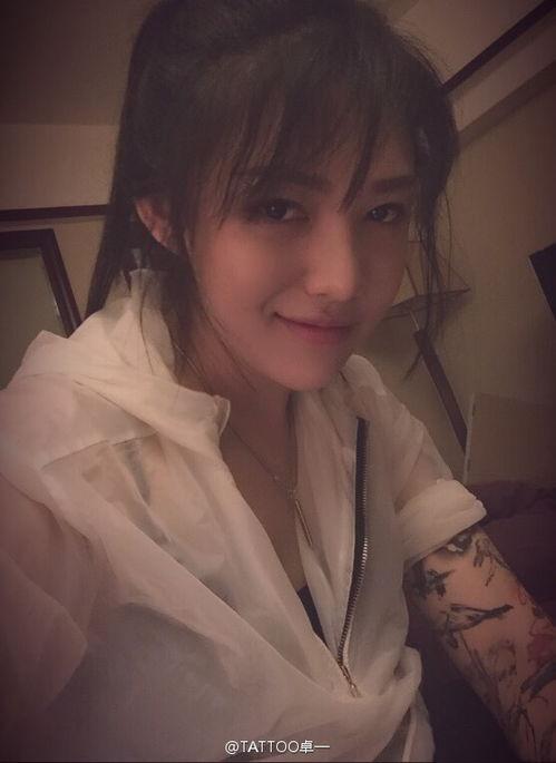 网红纹身师女吃瓜视频,揭秘娱乐圈幕后真相